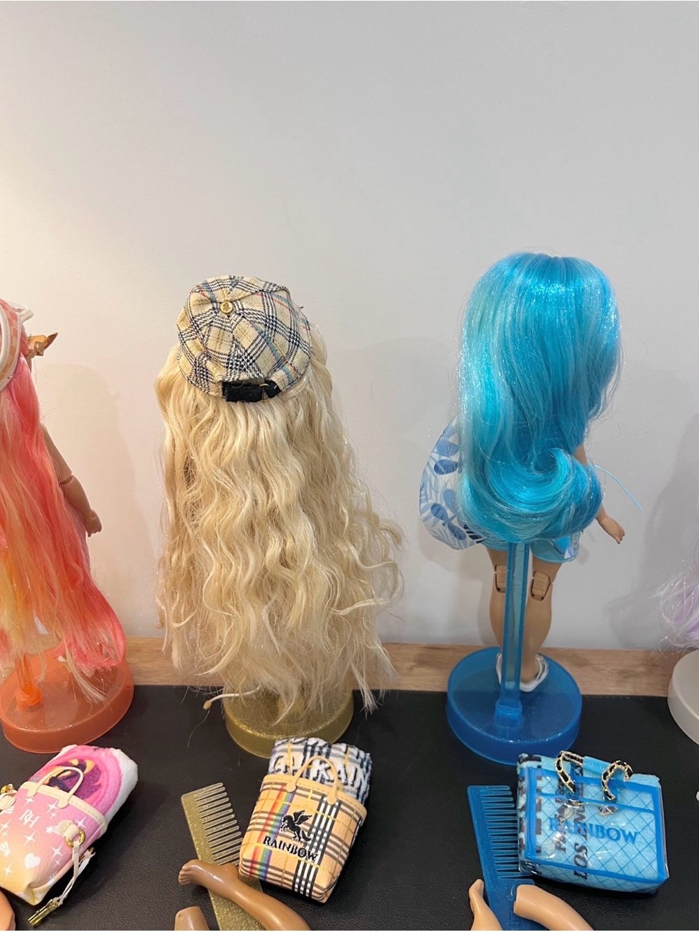 Rainbow High Pacific Coast fashion dolls -Collection - Picture 10 of 12